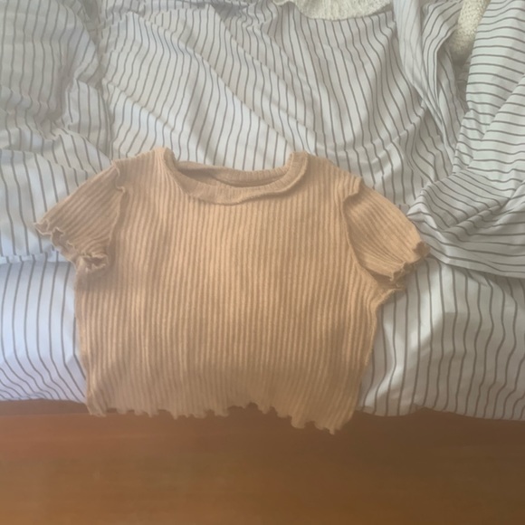 Tops - Ribbed tan crop top